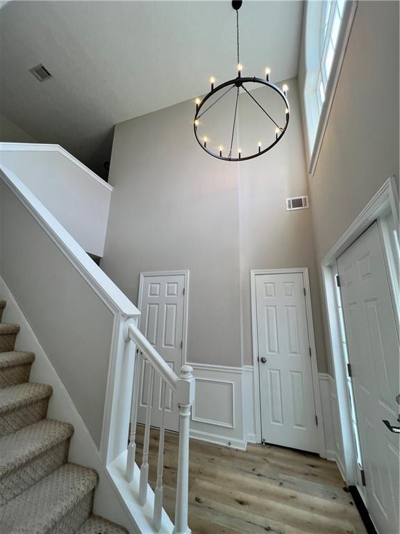 Building Photo - 3250 Northcliff Dr
