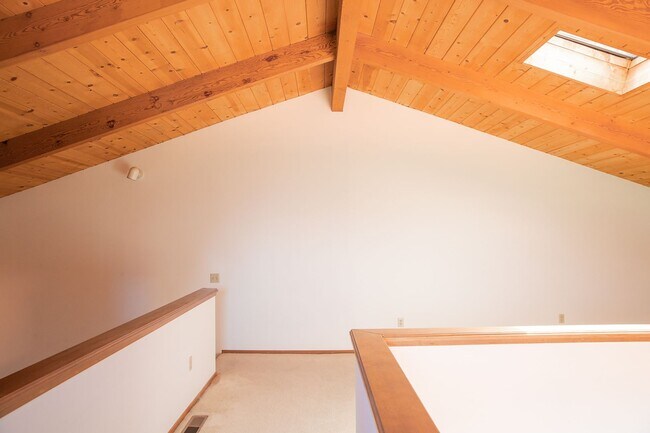 Building Photo - Unique Carmel Highlands 2 Bed, 2 Bath + Sunroom & Office
