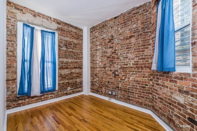 Building Photo - 2837 W Washington Blvd