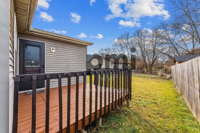 Building Photo - 3783 Petzinger Rd