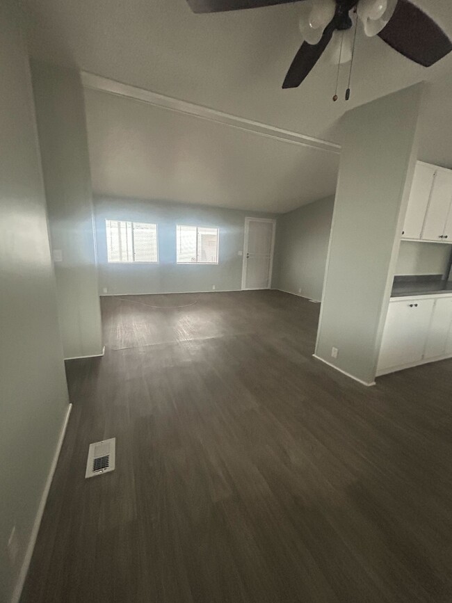 Building Photo - 3601 E Wyoming Ave