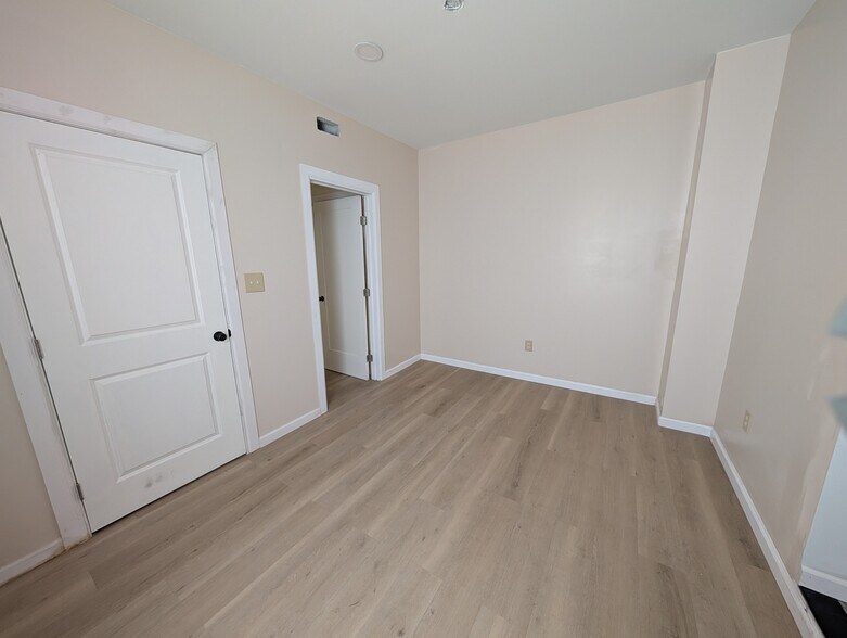 Building Photo - 2352 N 29th St