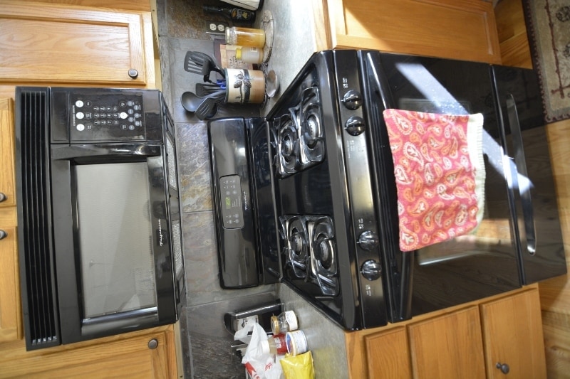 Building Photo - 3000 Oliver St