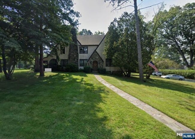 Primary Photo - 26 Wayne St