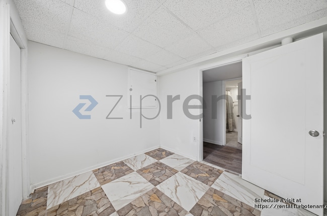 Building Photo - 6189 Landover Cir