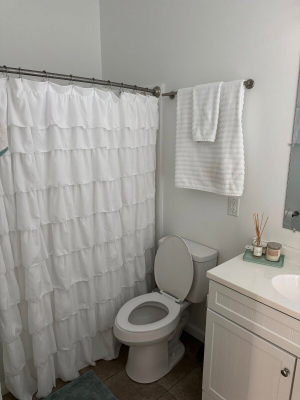 Building Photo - 3805 Regent Ave