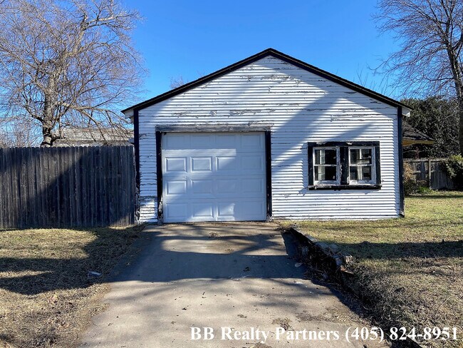 Building Photo - 1115 S Atlanta Ave