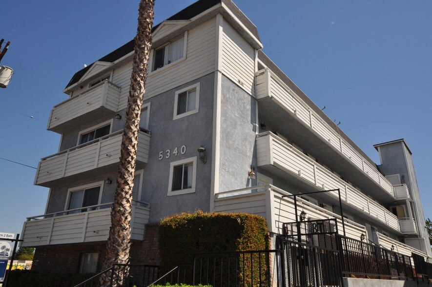 Primary Photo - 5340 Whitsett Ave