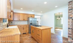 Building Photo - 30882 Oak Valley Dr