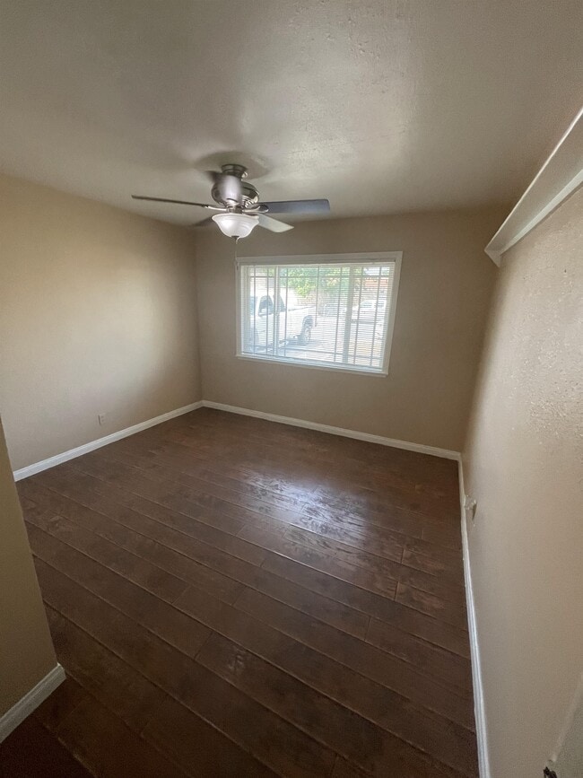 Building Photo - 9635 Estacia St