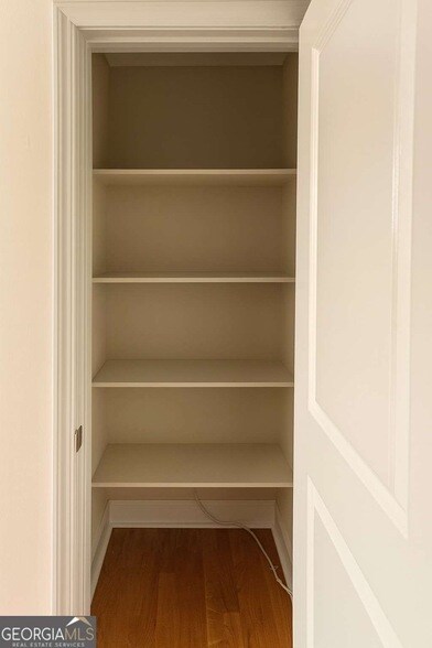 Building Photo - 2479 Peachtree Rd NE