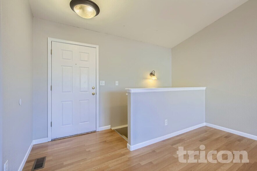 Building Photo - 1711 86th Ave