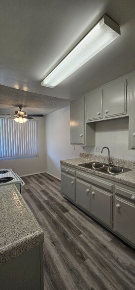 Building Photo - 10635 Colima Rd