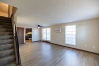 Interior Photo - 1290 Sanlor Avenue