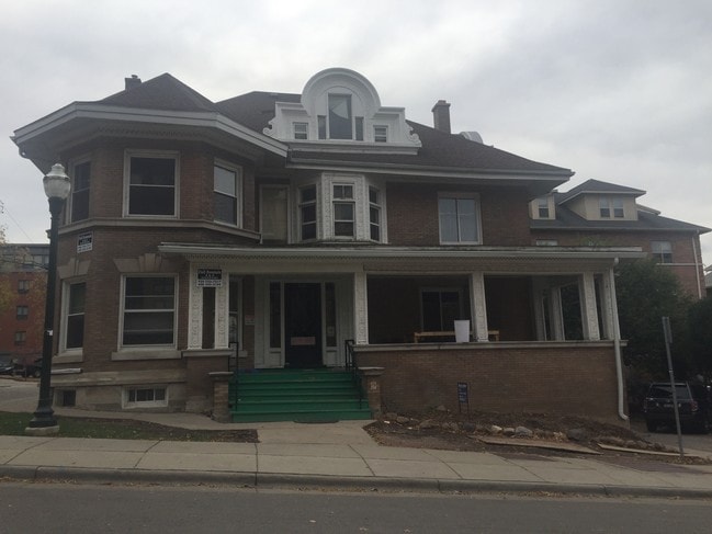Primary Photo - 626 N Henry St