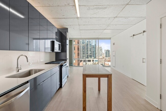 Building Photo - 289 W Illinois St