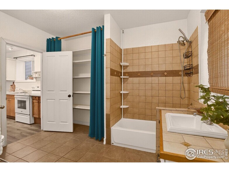 Building Photo - 1509 Pratt St