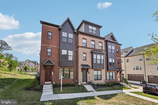 Building Photo - 7355 Mountaineer Dr