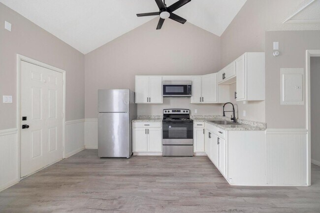 Building Photo - 3800 Memorial Blvd