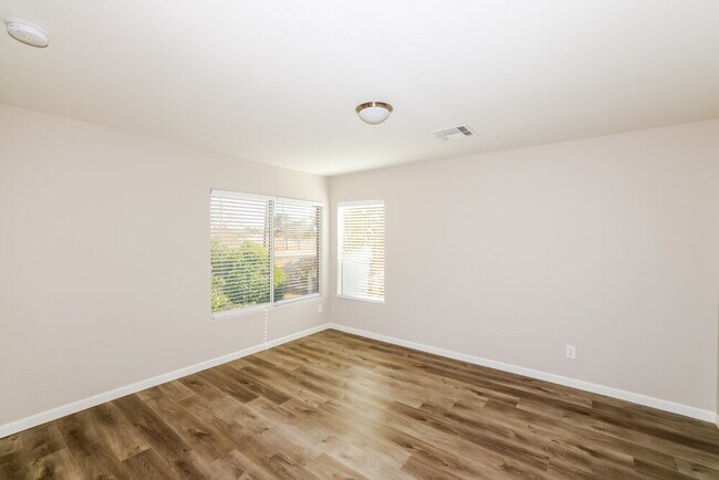 Building Photo - 12839 N 57th Ave