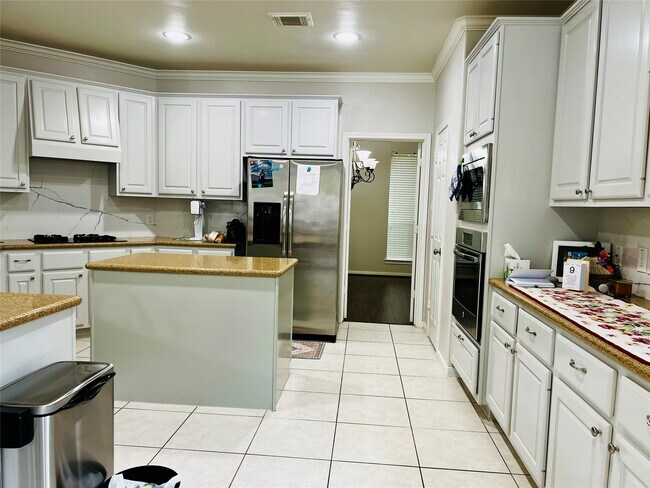 Building Photo - 23703 Banning Point Ct