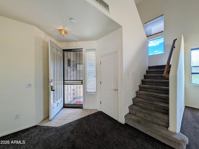 Building Photo - 5794 W Golden Ln