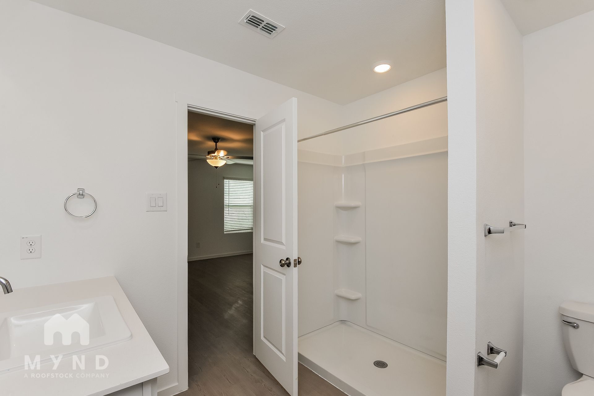 Building Photo - 2708 Mistwood Dr