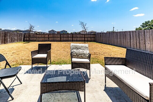 Building Photo - 10406 Labrado Dr