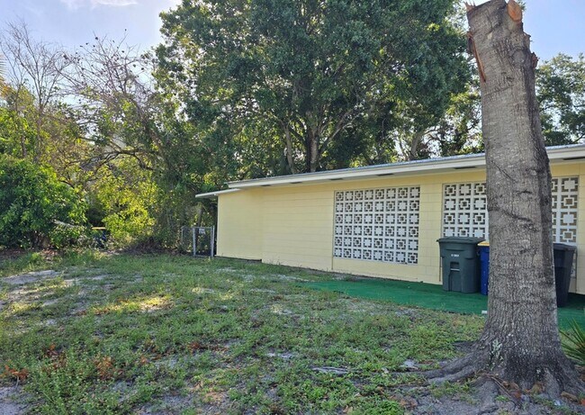 Building Photo - 580 Wendell Rd