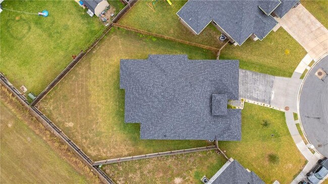 Building Photo - 1801 Stardust Ln