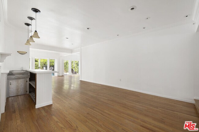 Building Photo - 4309 Gentry Ave