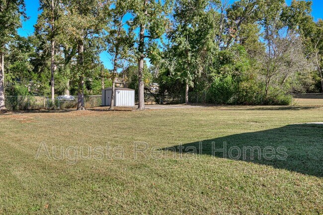 Building Photo - 4505 Colonial Rd