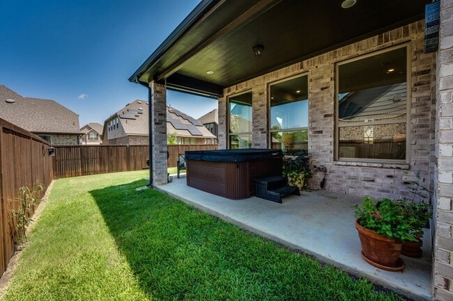 Building Photo - 1805 Shaila Dr