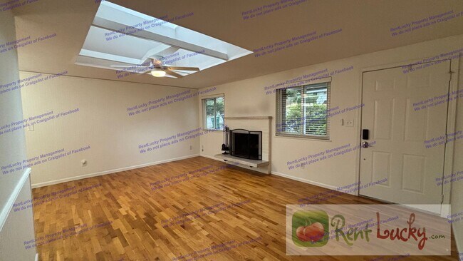 Building Photo - Charming Renovated Home on Quiet Cul-de-Sac