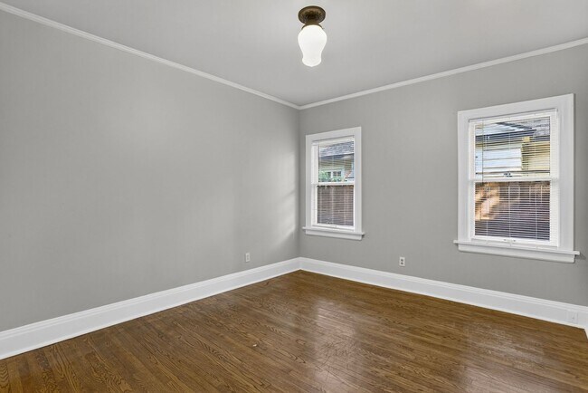 Building Photo - 3434 NE 18th Ave