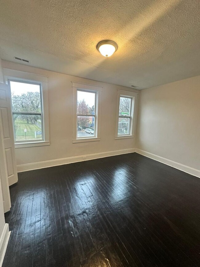 Building Photo - 2761 Baker St