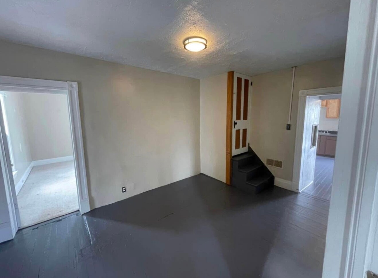 Building Photo - 437 Maple Ave