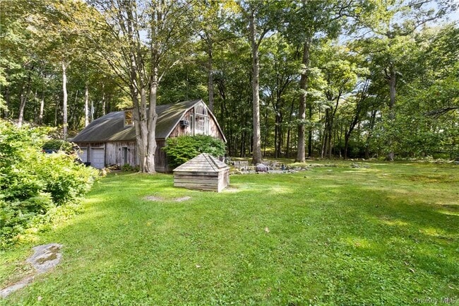 Building Photo - 176 Honey Hollow Rd