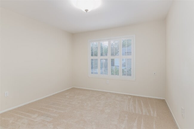 Building Photo - 715 Trademark Pl