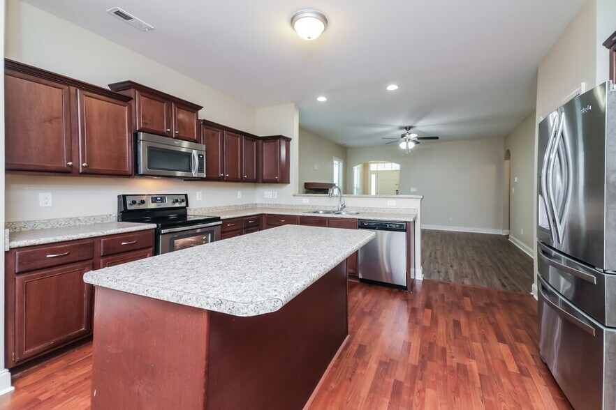 Building Photo - 12 Wensley Ct