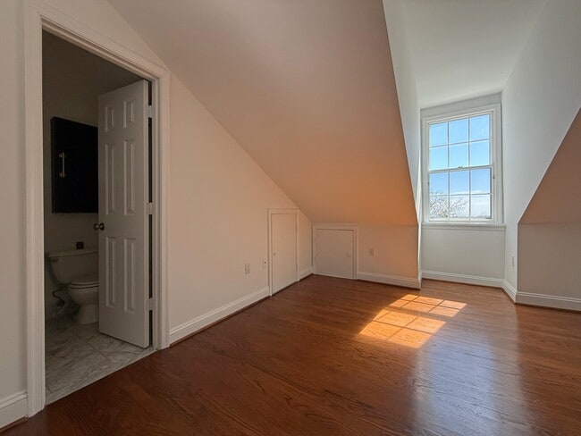 Building Photo - 3267 N St NW
