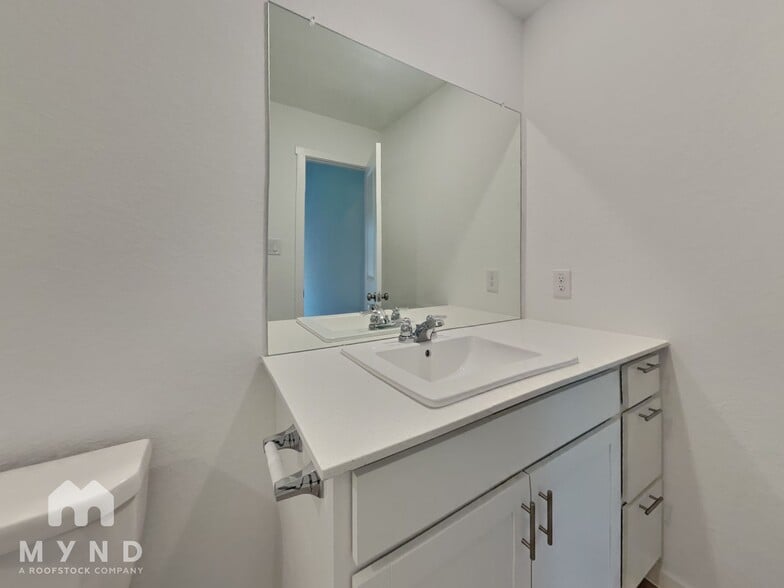 Building Photo - 316 Pacific Waters