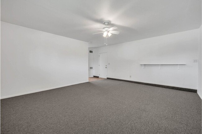 Building Photo - 15 Sunborg Ct