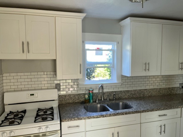 Kitchen. - 3693 Donald Ave