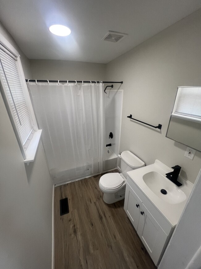 Building Photo - 15 W 29th St