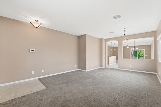 Building Photo - Ironwood Crossing Gem! 3 Bed + Den, Open Layout & Resort Amenities