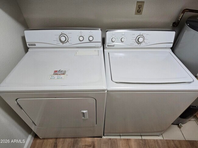 Building Photo - 7417 N Vía Camello Del Norte