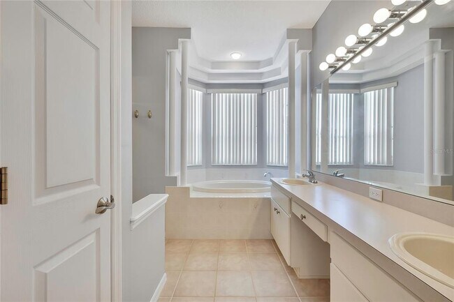 Building Photo - 4628 Bayridge Ct
