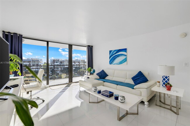 Building Photo - 3031 N Ocean Blvd