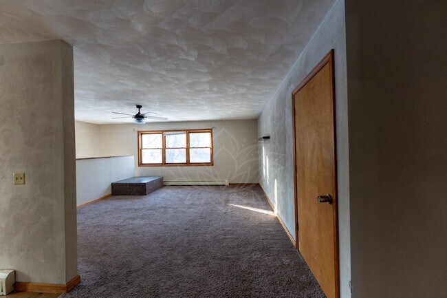 Building Photo - 89 S Washington St